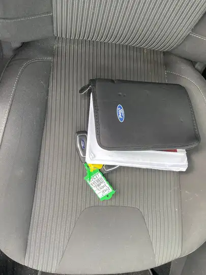 Car image 7